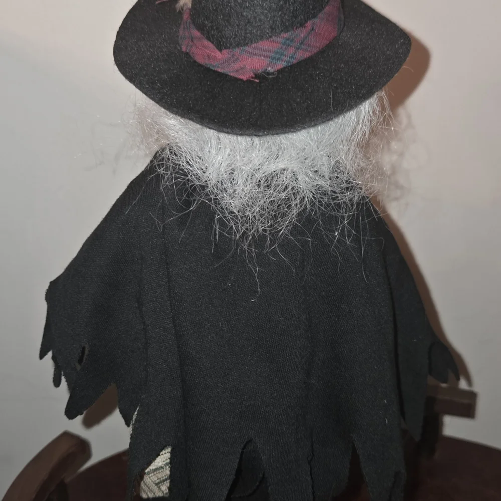 Byers Choice 2001 Classy Sassy Witch - Picture 4 of 8